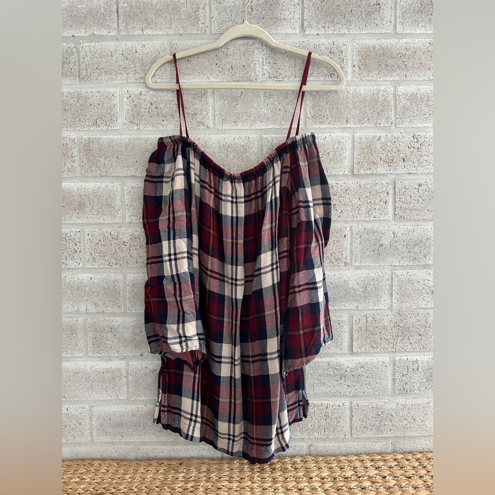 Anthropologie / Cloth & Stone / off the shoulder flannel top